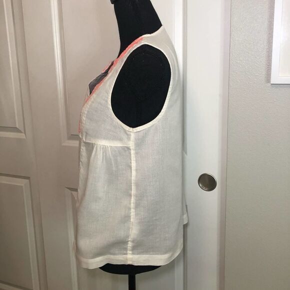 Old Navy Embroidered Cotton Tank Size Small - Picture 2 of 4